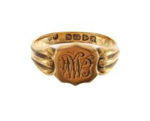 An Edwardian 18ct gold shield signet ring