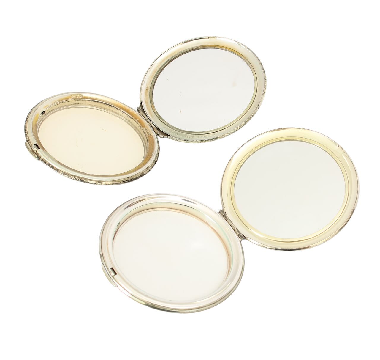 Two Kigu silver compacts - Image 2 of 3