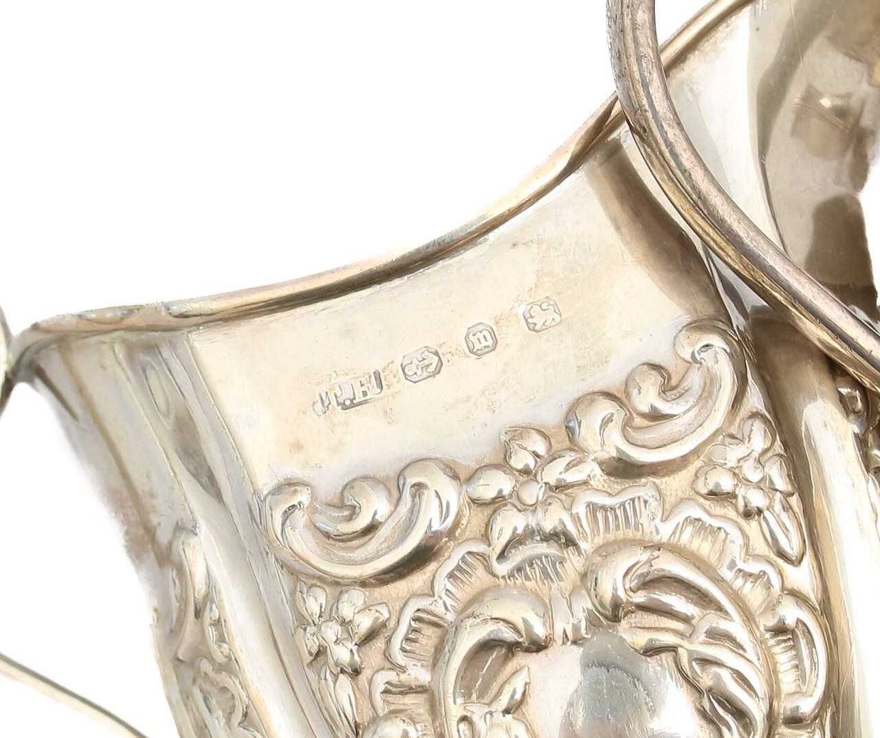 A group of three silver cream jugs - Image 5 of 8