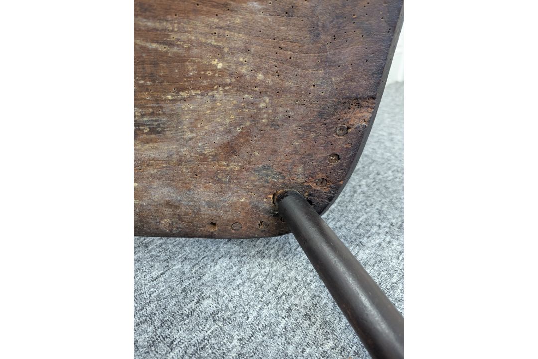 A yew and elm Windsor chair - Image 25 of 29