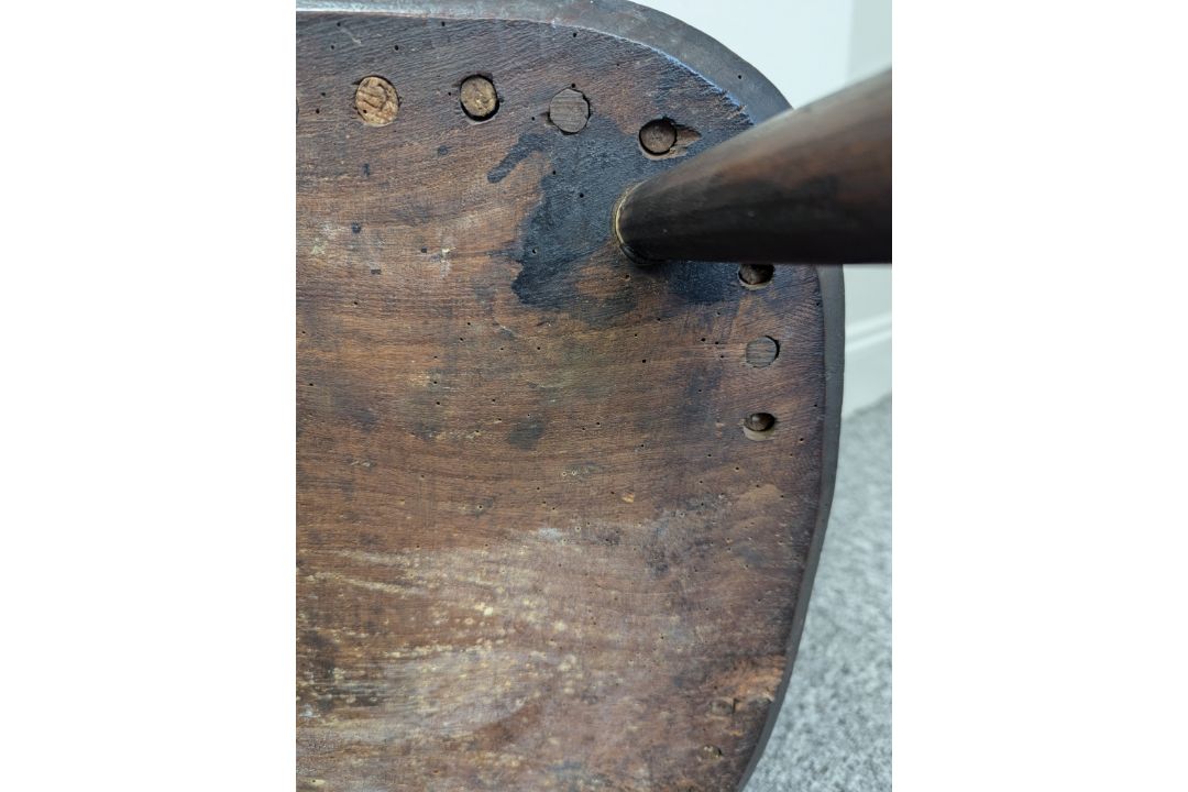 A yew and elm Windsor chair - Image 23 of 29