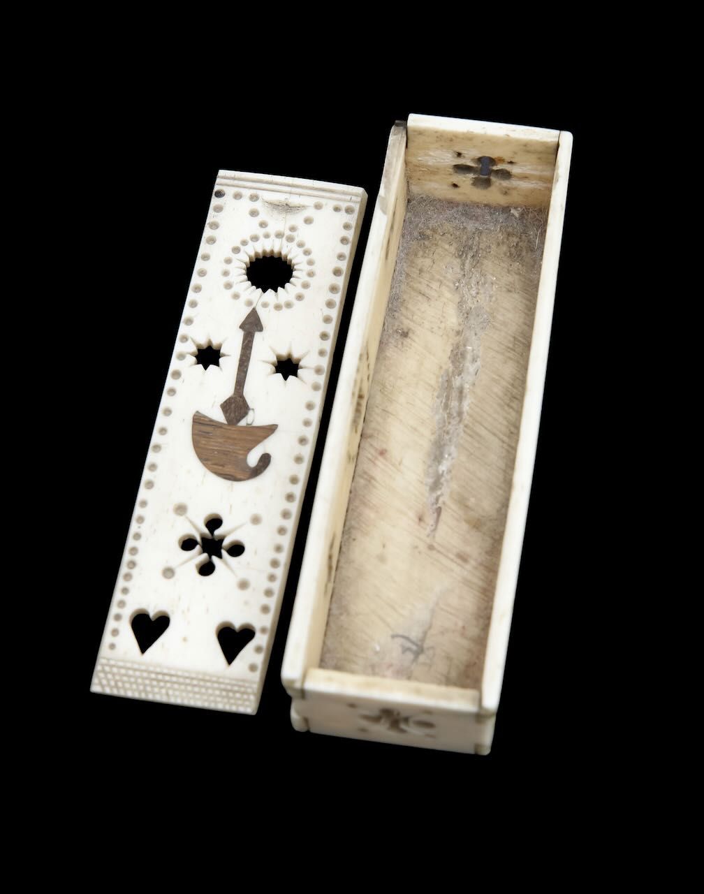 A French Napoleonic bone prisoner of war box - Image 3 of 3