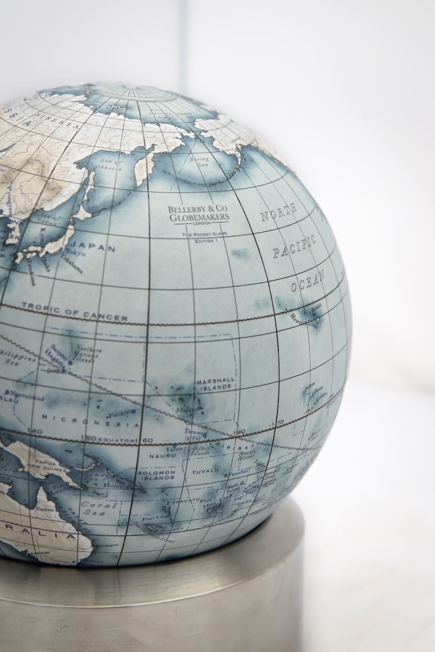 A hand-painted 4 3/4 inch Bellerby & Co desk globe - Image 3 of 3