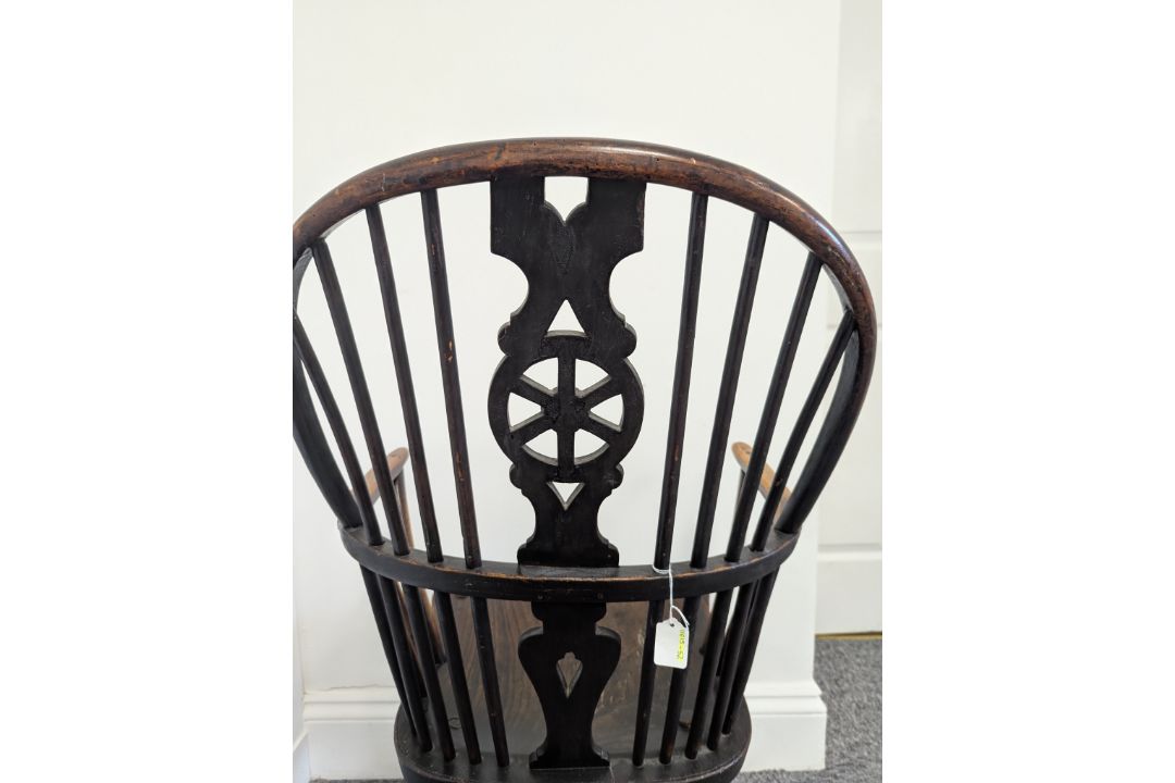 A yew and elm Windsor chair - Image 14 of 29