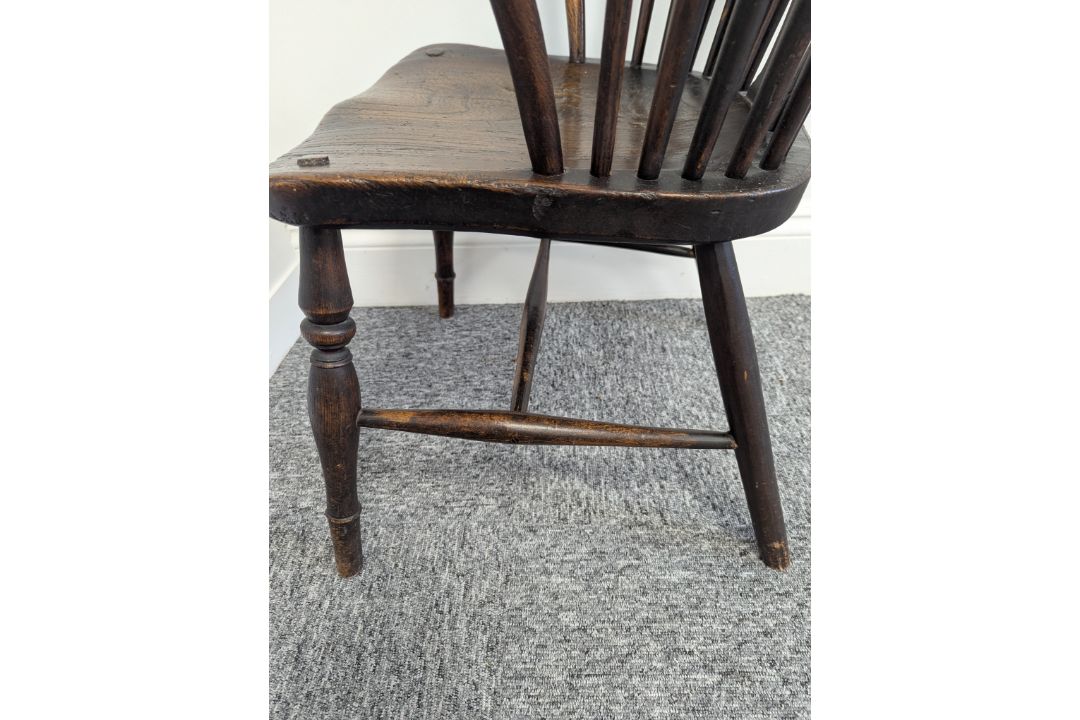 A yew and elm Windsor chair - Image 20 of 29