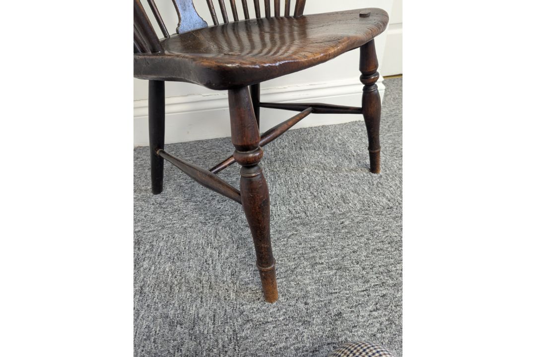 A yew and elm Windsor chair - Image 18 of 29