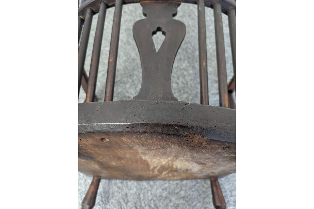 A yew and elm Windsor chair - Image 27 of 29