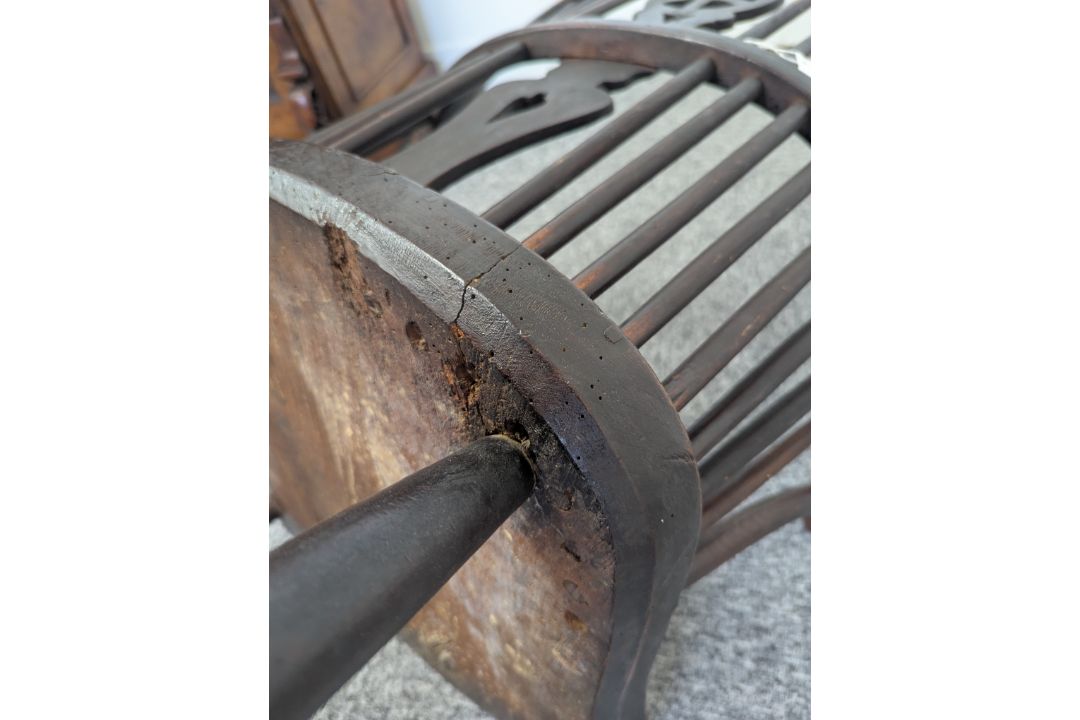 A yew and elm Windsor chair - Image 28 of 29