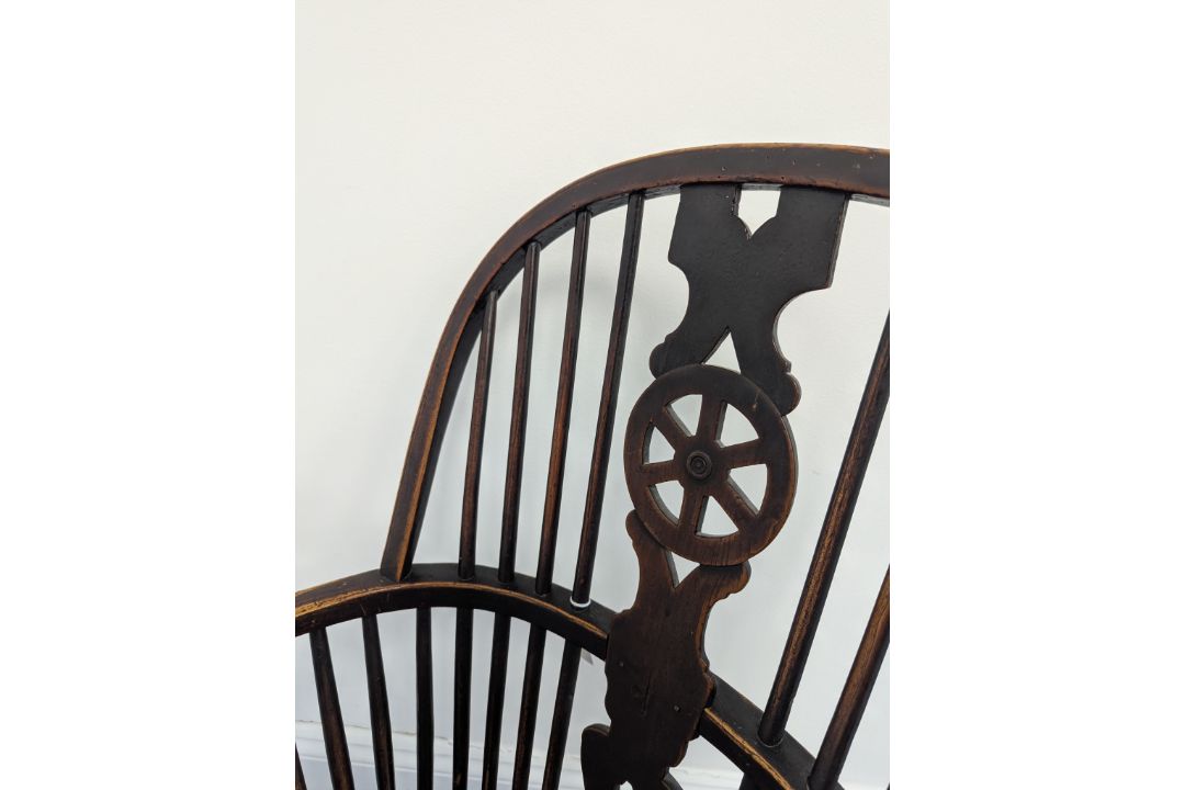 A yew and elm Windsor chair - Image 7 of 29