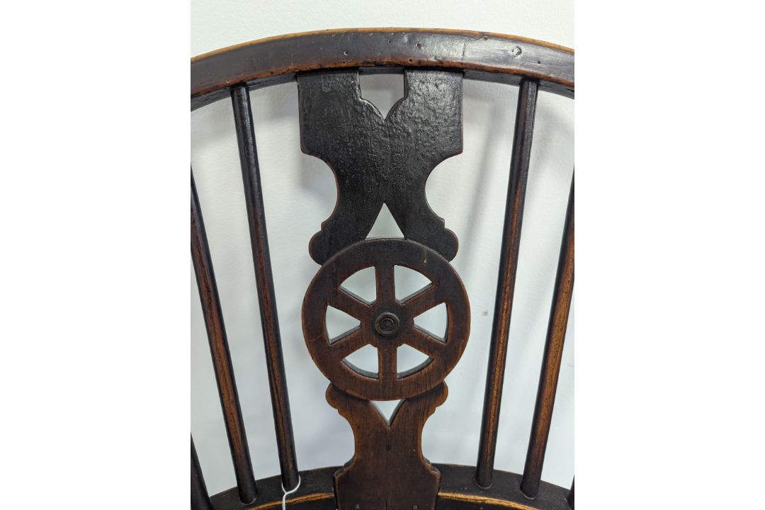A yew and elm Windsor chair - Image 3 of 29