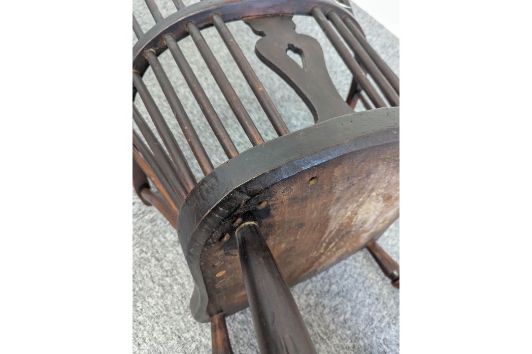 A yew and elm Windsor chair - Image 29 of 29
