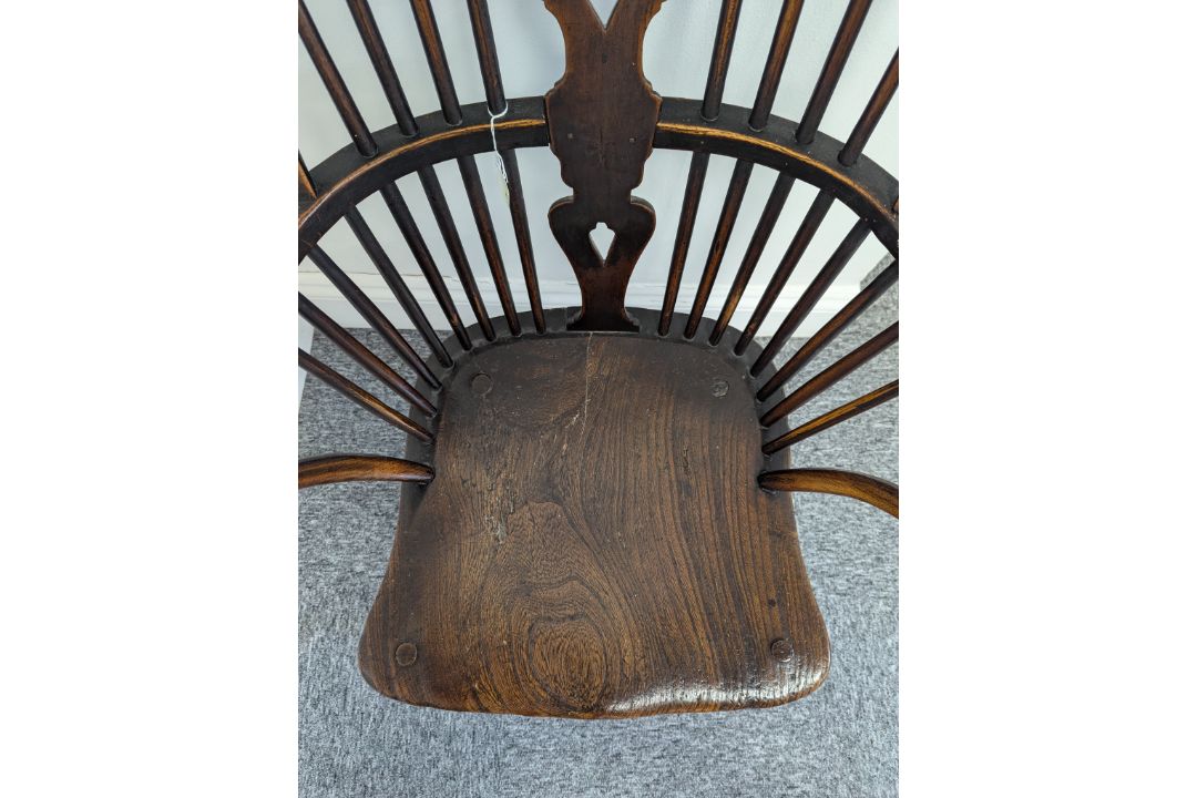 A yew and elm Windsor chair - Image 4 of 29