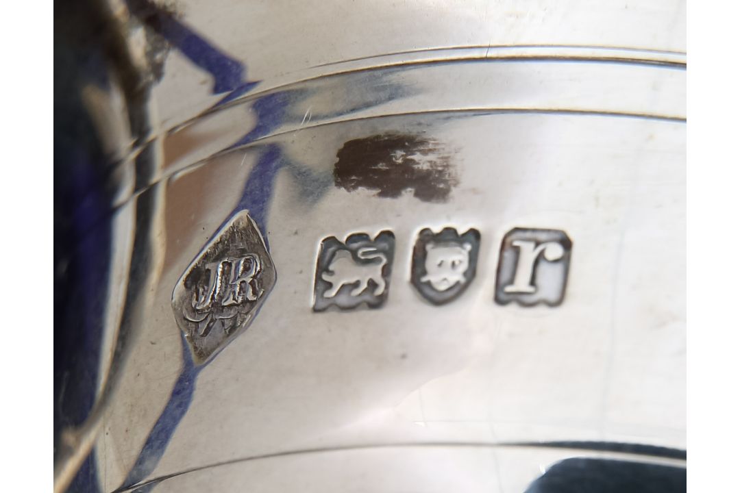 A cased George V silver cruet set, and two Victorian pepperettes - Image 3 of 3