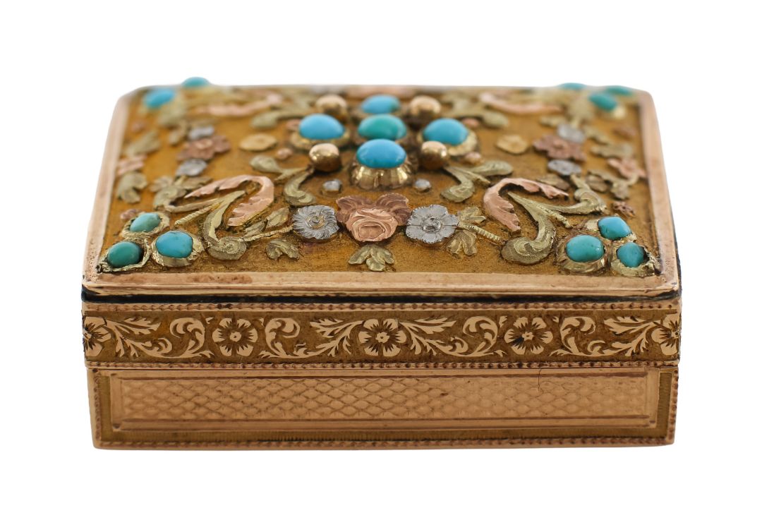 A Georgian gold vinaigrette in a fitted case - Image 3 of 6