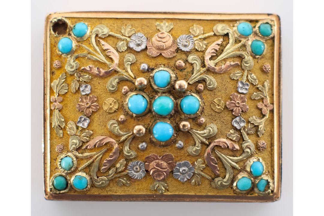 A Georgian gold vinaigrette in a fitted case - Image 4 of 6