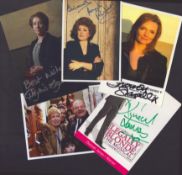 Entertainment collection 5 assorted signed photos includes Duncan James , Sharon Small, Phyllis