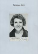 Penelope Keith signed 6x4inch black and white photo. TV/Film, Entertainment autograph. Good