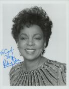 Ruby Dee signed black and white photo. Measures 8 inch by 10 inch appx. Good condition Est. Good