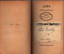 Peter Benchley signed Jaws 1975 paperback book. Good condition Est.