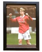 Football, David Beckham signed 13x10inch framed colour photo pictured while playing for Manchester