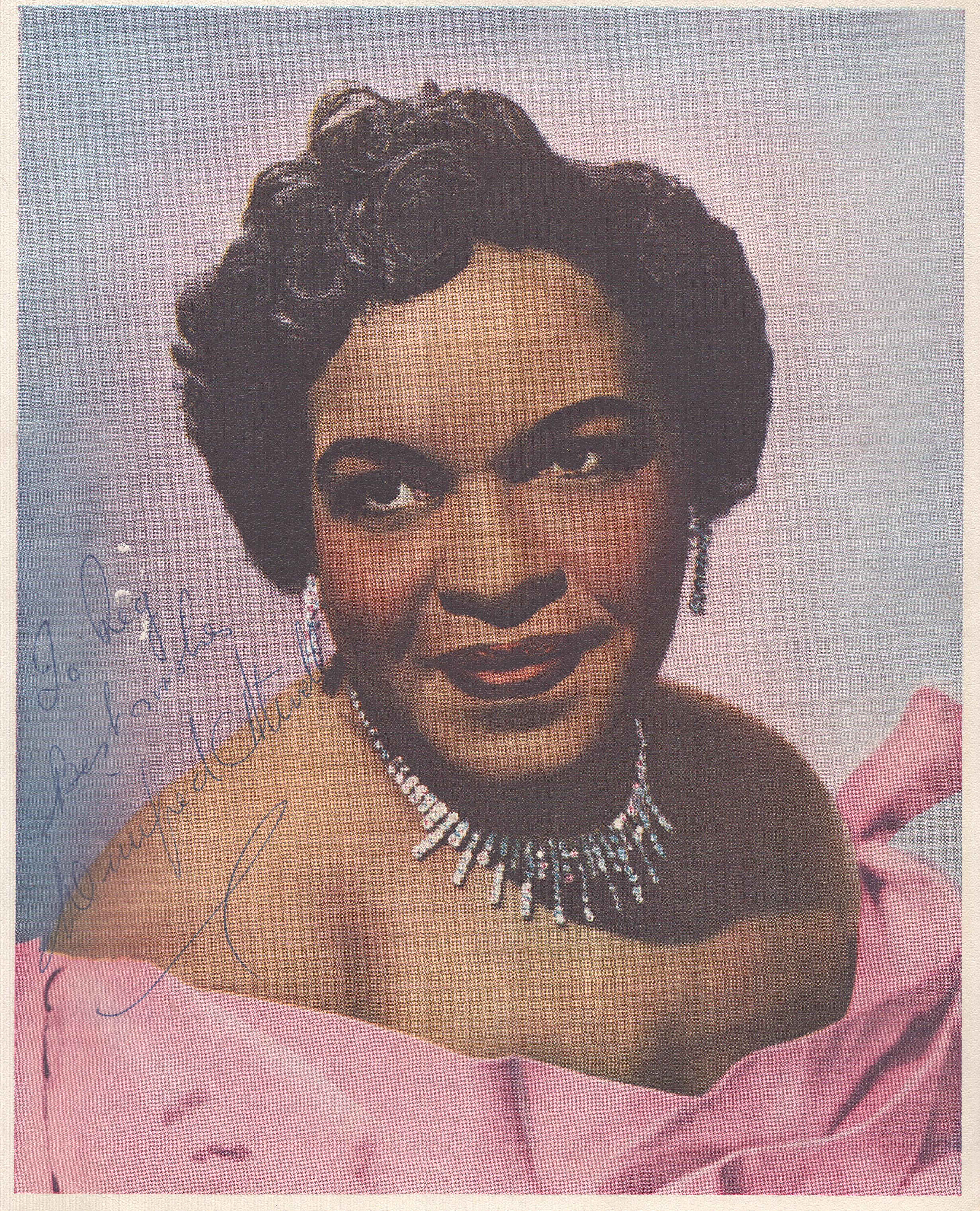 Winifred Atwell signed 10x8inch vintage colour photo. Una Winifred Atwell was a British pianist,