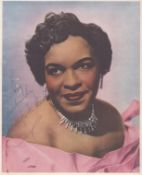 Winifred Atwell signed 10x8inch vintage colour photo. Una Winifred Atwell was a British pianist,