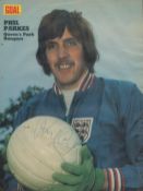 Phil Parkes signed 12x8 inch vintage magazine photo. Good condition Est.