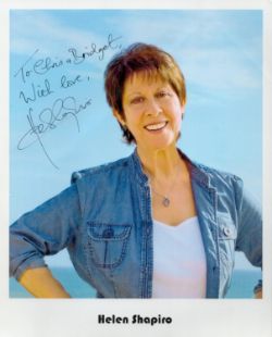 TIMED Autograph auction Football, TV/Film, Military, Historic photos, covers