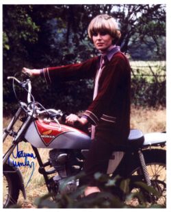 Autograph auction Football, Space, TV/Film, Military, Historic photos, covers and books.