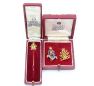 Three pieces of cased Garrards 9ct gold military r