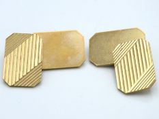 A pair of 9ct gold cufflinks, 8.9g, 17mm x 11mm