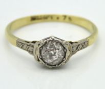 An antique 18ct gold ring with platinum mounted ol
