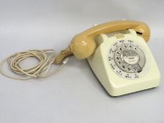 A vintage 1960/70s 706L PL63/2 Mod dial telephone
