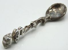 A Victorian 1891 Edinburgh silver salt spoon of fi