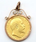 A 1903 Edward VII half gold sovereign set in 9ct g