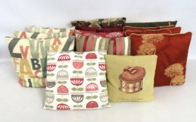 Thirteen modern, decorative household cushions, la