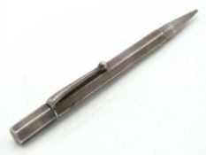 An early/mid 20thC. sterling silver pencil, 25.1g