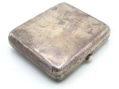 An 1895 Victorian silver three compartment cigaret