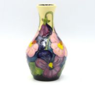A Moorcroft pottery 