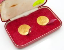 A cased pair of QEII full gold sovereigns, 1974 &