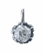 Paire de boucles d'oreilles berceuses en or jaune, sertie de diamant