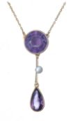 Collier en or jaune orné d'améthystes