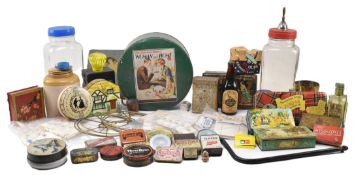 MIXED SELECTION OF VINTAGE ADVERTISING ITEMS