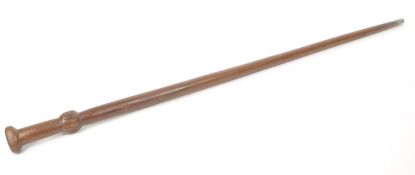 EARLY 20TH CENTURY VINTAGE WOODEN WALKING STICK