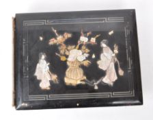 COLLECTION OF 20TH CENTURY JAPANESE POSTCARDS AND PHOTOGRAPHS