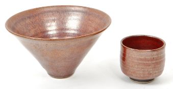 A PAIR OF CERAMIC CONTEMPORARY JAPANESE DINNERWARE PIECES
