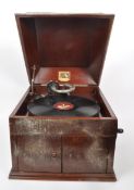 VINTAGE HMW 1920S NO.4 GRAMOPHONE AND 78 RPM RECORDS IN CASE