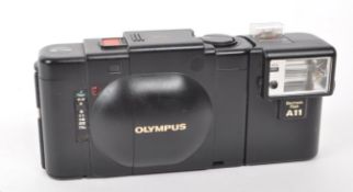 OLYMPUS - XA - 1980S 35MM RANGEFINDER CAMERA
