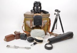 YASHICA - VINTAGE MID CENTURY 44 LM TLR CAMERA