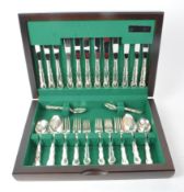 ONEIDA - 20TH CENTURY OAK CASED SIX-PLACE SETTING CANTEEN